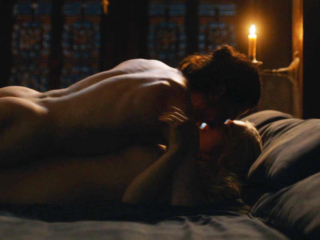 Emilia Clarke nude