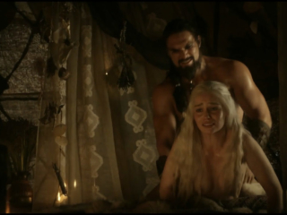 Emilia Clarke nude