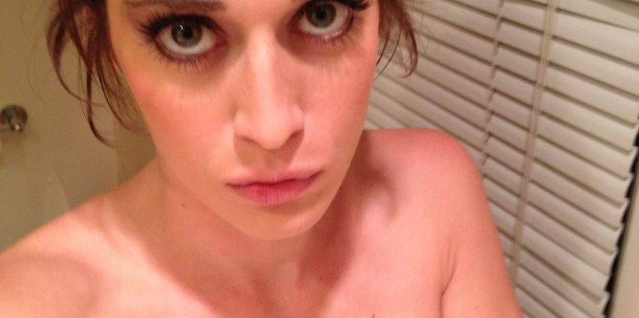 Lizzy Caplan New Leaked Nude Selfie And Sex Scenes