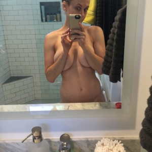 Iliza Shlesinger nude