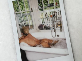 Kate Hudson nude