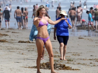 Ali Larter nude