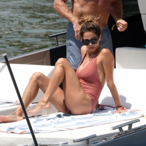 Brooke Burke Paparazzi Pussy Slip Oops Photos Thefappening Link