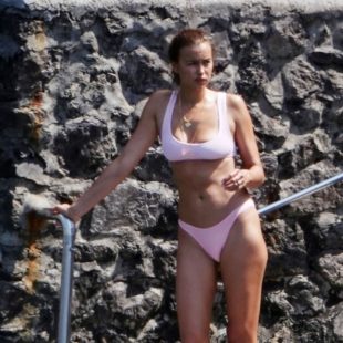 Irina Shayk Exposing Her Modeling Body In A Bikini