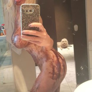 Nadeea Volianova Exposing Her Bare Ass In A Chocolate