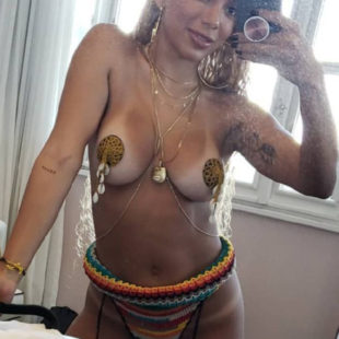 Anitta Topless And Sexy During Filming Of Anitta’s Music Video With Vai Embrazando