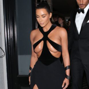 Kim Kardashian Exposing Her Tanned Tits In Very Open Dress