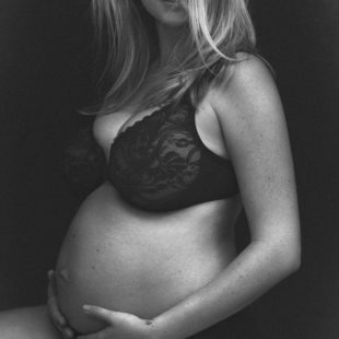 Kate Upton Posing Pregnant In Lingerie