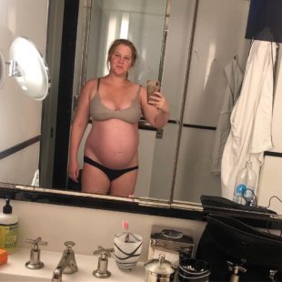 Amy Schumer Leaked Nude And Pregnant Photos
