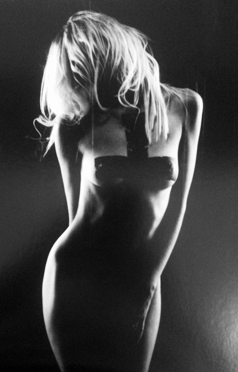 Taylor Momsen Nude Photos Sex Scene Pics.