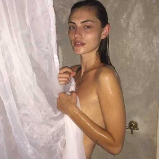 Phoebe Tonkin Nude Topless Photos