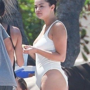 Selena Gomez Caught By Paparazzi In Sexy Swimsuit On A Beach