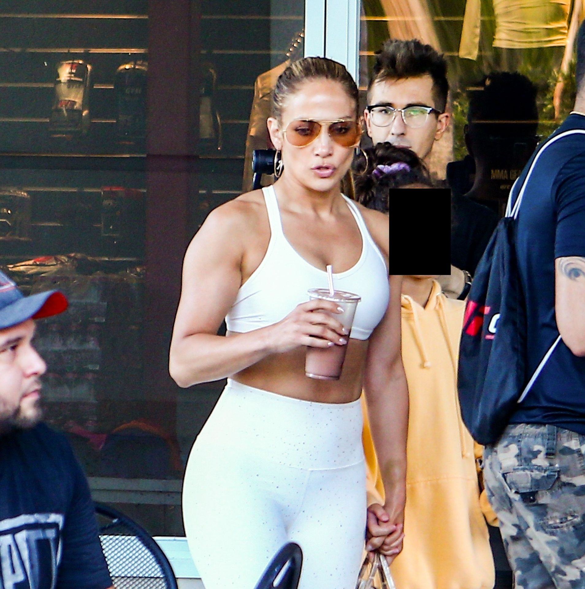 Jennifer Lopez Cameltoe Photos And Hot Striptease Scenes 